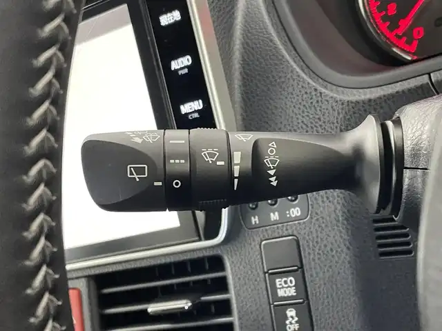 トヨタ ヴォクシー ZS GRスポーツ 埼玉県 2018(平30)年 2.1万km ブラッキッシュアゲハガラスフレーク 純正１０インチナビ　バックカメラ　ビルトインＥＴＣ２．０　ドライブレコーダー　セーフティセンス　クルーズコントロール　純正アルミホイール　スマートキー　オートハイビーム　ＬＥＤヘッドライト　地デジＴＶ