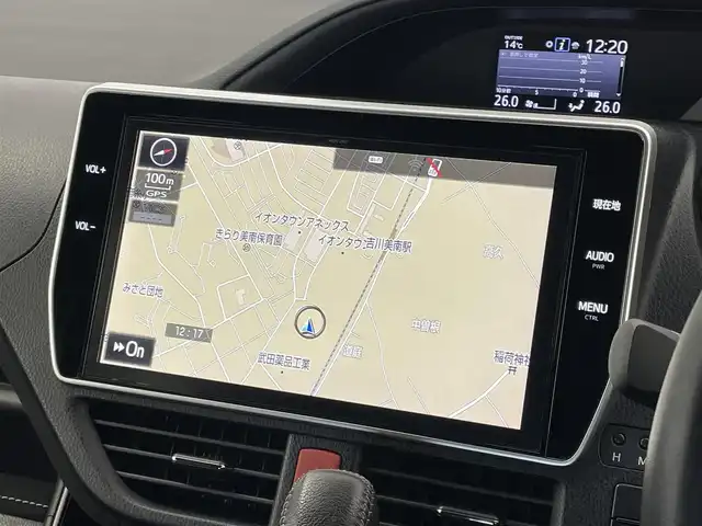 トヨタ ヴォクシー ZS GRスポーツ 埼玉県 2018(平30)年 2.1万km ブラッキッシュアゲハガラスフレーク 純正１０インチナビ　バックカメラ　ビルトインＥＴＣ２．０　ドライブレコーダー　セーフティセンス　クルーズコントロール　純正アルミホイール　スマートキー　オートハイビーム　ＬＥＤヘッドライト　地デジＴＶ