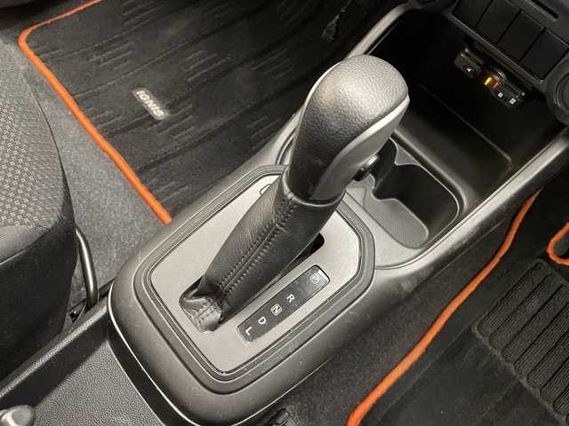 スズキ イグニス ハイブリッド MG 愛知県 2016(平28)年 3.4万km スチールシルバーM SDナビ/シートヒーター/ワンオーナー/アイドリングストップ/横滑り防止装置/純正フロアマット/リモコンキー/ワンセグ/CD DVD/Bluetooth