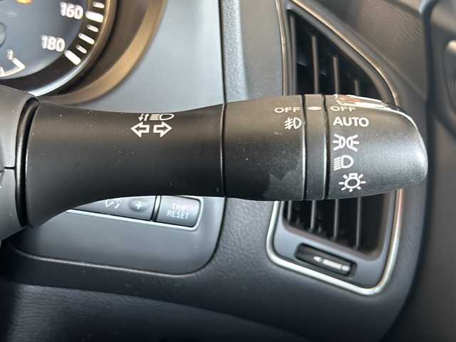 日産 スカイライン 400R 静岡県 2020(令2)年 5.5万km メテオフレークブラックパール 純正ナビ/AM・FM/フルセグTV/CD/DVD/USB/Bluetooth/Apple Carplay/主要装備/・純正ナビ　/・レーダークルーズコントロール　/・シートヒーター　/・テレスコ　/・全方位カメラ　　/・スマートキー　/・コーナーセンサー/・パドルシフト　/・オートライト　/・スペアキー　/・取扱説明書　/・保証書　/・ＥＴＣ　/・ＬＥＤヘッドライト　/・パワーシート/・フォグランプ/・純正アルミホイール/・ステアリングリモコン