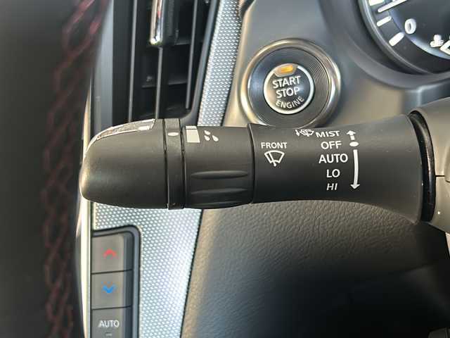 日産 スカイライン 400R 静岡県 2020(令2)年 5.5万km メテオフレークブラックパール 純正ナビ/AM・FM/フルセグTV/CD/DVD/USB/Bluetooth/Apple Carplay/主要装備/・純正ナビ　/・レーダークルーズコントロール　/・シートヒーター　/・テレスコ　/・全方位カメラ　　/・スマートキー　/・コーナーセンサー/・パドルシフト　/・オートライト　/・スペアキー　/・取扱説明書　/・保証書　/・ＥＴＣ　/・ＬＥＤヘッドライト　/・パワーシート/・フォグランプ/・純正アルミホイール/・ステアリングリモコン