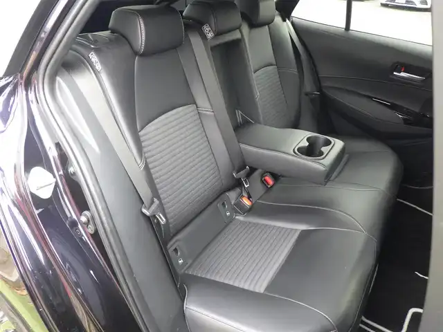 トヨタ カローラツーリング ハイブリッド ダブルバイビー 千葉県 2022(令4)年 3.1万km スパークリングブラックパールクリスタルシャイン 215/45R17/Toyota Safety Sense/・プリクラッシュセーフティ/・レーンディパーチャーアラート/・オートハイビーム/・レーダークルーズコントロール/ディスプレイオーディオ/【Bluetooth接続】/バックカメラ/ドライブレコーダー/ハーフレザーシート/革巻きステアリング/ステアリングスイッチ/ETC（2.0）/LEDヘッドライト/フォグライト/ウインカーミラー/純正17インチアルミホイル/スマートキー