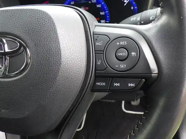 トヨタ カローラツーリング ハイブリッド ダブルバイビー 千葉県 2022(令4)年 3.1万km スパークリングブラックパールクリスタルシャイン 215/45R17/Toyota Safety Sense/・プリクラッシュセーフティ/・レーンディパーチャーアラート/・オートハイビーム/・レーダークルーズコントロール/ディスプレイオーディオ/【Bluetooth接続】/バックカメラ/ドライブレコーダー/ハーフレザーシート/革巻きステアリング/ステアリングスイッチ/ETC（2.0）/LEDヘッドライト/フォグライト/ウインカーミラー/純正17インチアルミホイル/スマートキー