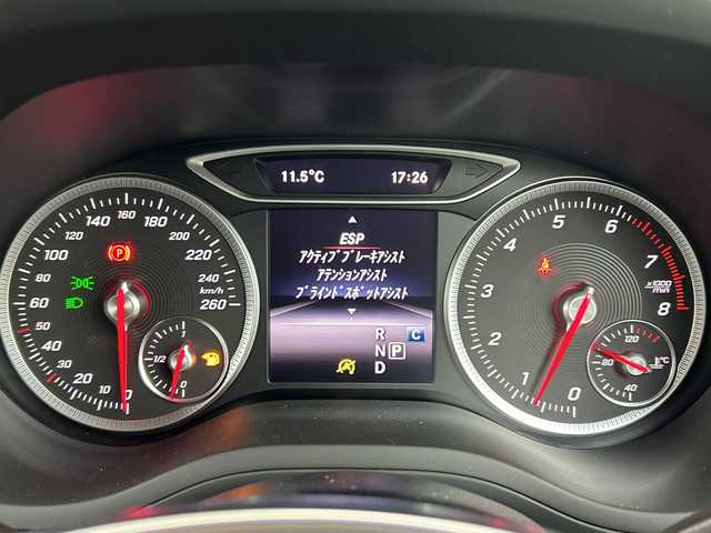 メルセデス・ベンツ Ｂ１８０ スポーツ 奈良県 2017(平29)年 3万km カルサイトホワイト 純正HDDナビ/BT/CD/DVD/SD/フルセグTV/AppleCarPlay/AndroidAuto/バックカメラ/レーダーセーフティパッケージ/　-ブラインドスポットアシスト/　-レーンキーピングアシスト/　-アダクティブクルーズコントロール/　-アクティブブレーキアシスト/前後コーナーセンサー/ハーフレザーシート/D席メモリー機能付パワーシート/D/N席シートヒーター/パドルシフト/LEDヘッドライト/オートハイビーム/純正18インチAW/純正フロアマット/ドアバイザー/プッシュスタート/ETC