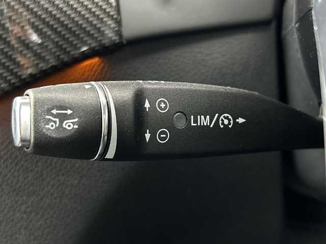 メルセデス・ベンツ Ｂ１８０ スポーツ 奈良県 2017(平29)年 3万km カルサイトホワイト 純正HDDナビ/BT/CD/DVD/SD/フルセグTV/AppleCarPlay/AndroidAuto/バックカメラ/レーダーセーフティパッケージ/　-ブラインドスポットアシスト/　-レーンキーピングアシスト/　-アダクティブクルーズコントロール/　-アクティブブレーキアシスト/前後コーナーセンサー/ハーフレザーシート/D席メモリー機能付パワーシート/D/N席シートヒーター/パドルシフト/LEDヘッドライト/オートハイビーム/純正18インチAW/純正フロアマット/ドアバイザー/プッシュスタート/ETC