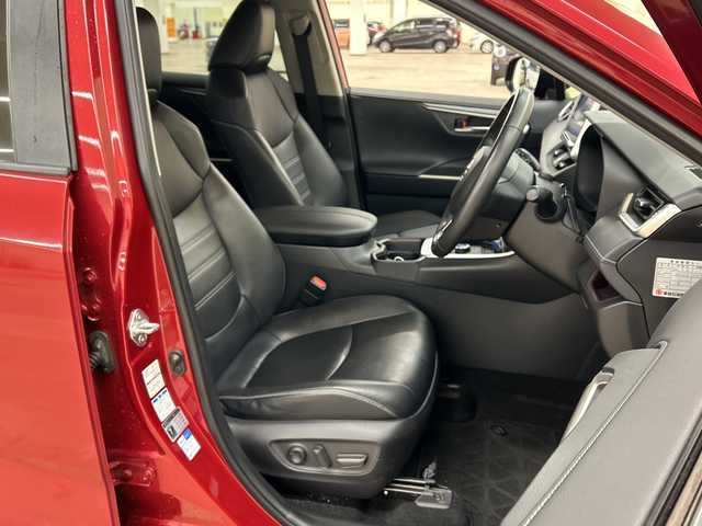 トヨタ ＲＡＶ４ ハイブリットG 道央・札幌 2019(令1)年 9.5万km センシュアルレッドマイカ /4WD//純正ナビ//オートライト//オートエアコン//フルセグテレビ//バックカメラ//クルーズコントロール//ドアバイザー//プッシュスタート//パワーバックドア//ETC//オートマチックハイビーム//フォグランプ//シートヒーター//ドライブレコーダー//エンジンスタータ//パワーバックドア//ステアリングヒーター//夏タイヤ付き