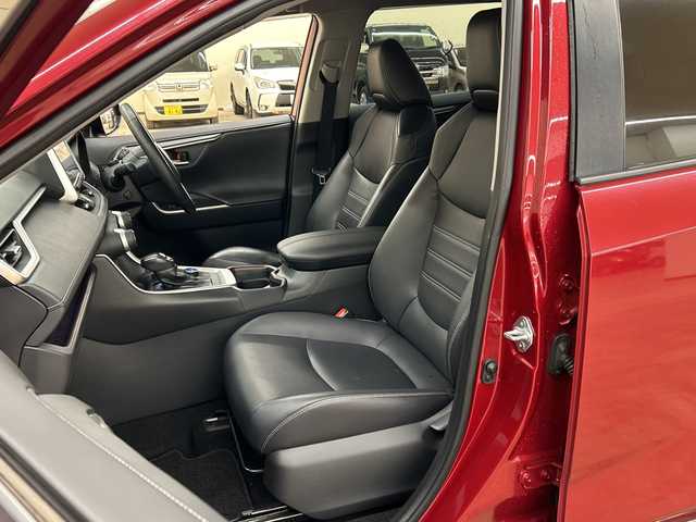 トヨタ ＲＡＶ４ ハイブリットG 道央・札幌 2019(令1)年 9.5万km センシュアルレッドマイカ /4WD//純正ナビ//オートライト//オートエアコン//フルセグテレビ//バックカメラ//クルーズコントロール//ドアバイザー//プッシュスタート//パワーバックドア//ETC//オートマチックハイビーム//フォグランプ//シートヒーター//ドライブレコーダー//エンジンスタータ//パワーバックドア//ステアリングヒーター//夏タイヤ付き