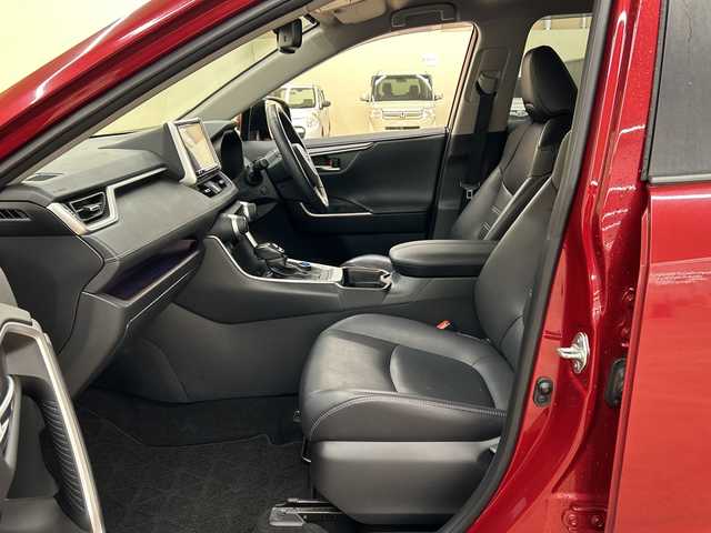 トヨタ ＲＡＶ４ ハイブリットG 道央・札幌 2019(令1)年 9.5万km センシュアルレッドマイカ /4WD//純正ナビ//オートライト//オートエアコン//フルセグテレビ//バックカメラ//クルーズコントロール//ドアバイザー//プッシュスタート//パワーバックドア//ETC//オートマチックハイビーム//フォグランプ//シートヒーター//ドライブレコーダー//エンジンスタータ//パワーバックドア//ステアリングヒーター//夏タイヤ付き