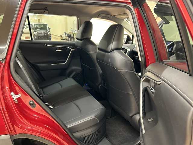 トヨタ ＲＡＶ４ ハイブリットG 道央・札幌 2019(令1)年 9.5万km センシュアルレッドマイカ /4WD//純正ナビ//オートライト//オートエアコン//フルセグテレビ//バックカメラ//クルーズコントロール//ドアバイザー//プッシュスタート//パワーバックドア//ETC//オートマチックハイビーム//フォグランプ//シートヒーター//ドライブレコーダー//エンジンスタータ//パワーバックドア//ステアリングヒーター//夏タイヤ付き