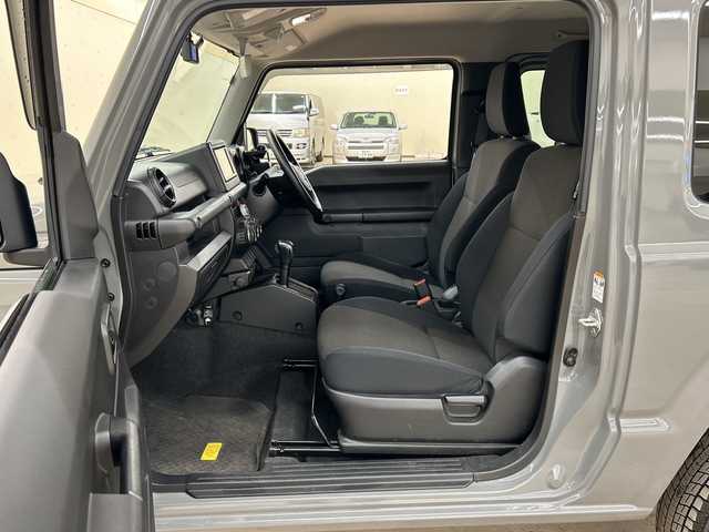 スズキ ジムニー XL 道央・札幌 2023(令5)年 1.7万km ミディアムグレー ４ＷＤ//HDDナビ//ワンオーナー//フルセグテレビ//バックカメラ//アイドリングストップ//ドアバイザー//プッシュスタート//ETC//ドライブレコーダー//オートライト//シートヒーター//夏タイヤ付き