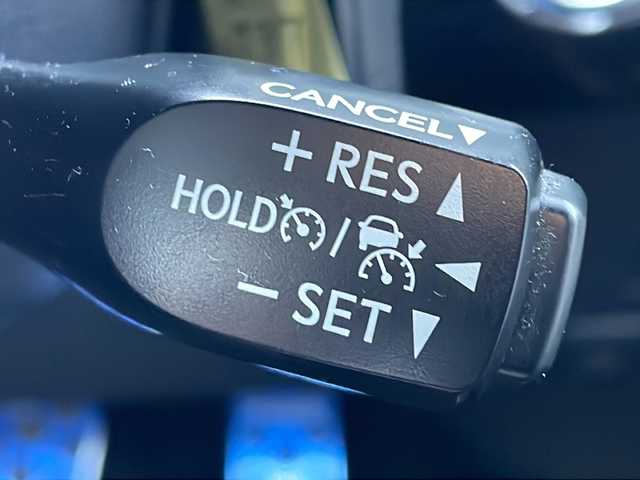 トヨタ プリウス S ツーリングセレクション 千葉県 2016(平28)年 11.1万km アティチュードブラックマイカ 社外エアロ/純正9インチナビ【DSZT-YC4T】/フルセグTV/Bluetooth/CD/DVD/FM/AM/SD/バックカメラ/ビルトインETC/レーダークルーズコントロール/プリクラッシュセーフティー/レーンキープアシスト/クリアランスソナー/シートヒーターD/N席/LEDヘッドライト/オートライト/オートハイビーム/ステアリングスイッチ/ドアバイザー/社外アルミ17インチ/純正フロアマット/スマートキー/保証書/取扱説明書