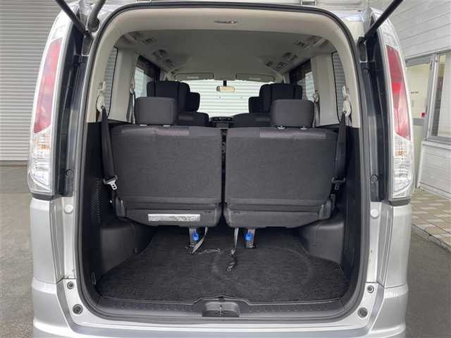 日産 セレナ ハイウェイスター Vセレクション 茨城県 2012(平24)年 6.7万km ブリリアントシルバー (株)IDOMが運営する【じしゃロン水戸店】の自社ローン専用車両になりますこちらは現金またはオートローンご利用時の価格です。自社ローンご希望の方は別途その旨お申付け下さい/社外メモリナビ/バックカメラ/クルーズコントロール/両側パワースライドドア/アイドリングストップ/オートライト/フォグランプ/ETC