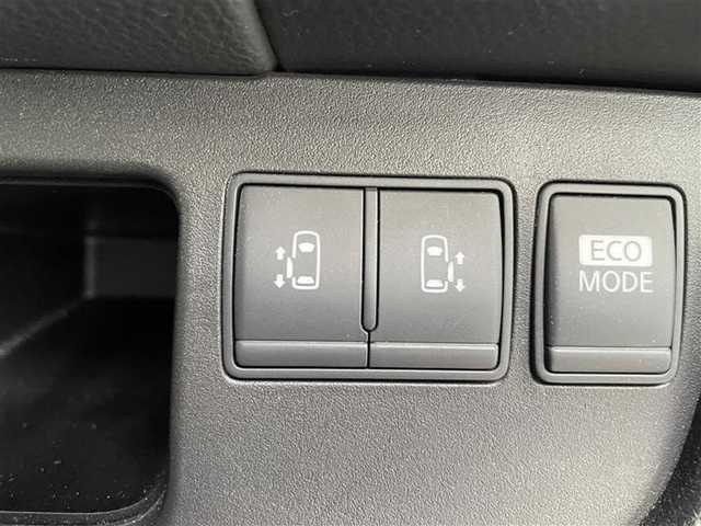 日産 セレナ ハイウェイスター Vセレクション 茨城県 2012(平24)年 6.7万km ブリリアントシルバー (株)IDOMが運営する【じしゃロン水戸店】の自社ローン専用車両になりますこちらは現金またはオートローンご利用時の価格です。自社ローンご希望の方は別途その旨お申付け下さい/社外メモリナビ/バックカメラ/クルーズコントロール/両側パワースライドドア/アイドリングストップ/オートライト/フォグランプ/ETC