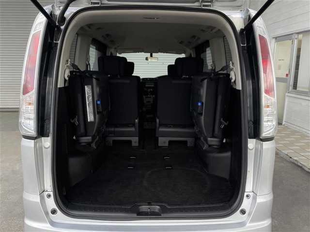 日産 セレナ ハイウェイスター Vセレクション 茨城県 2012(平24)年 6.7万km ブリリアントシルバー (株)IDOMが運営する【じしゃロン水戸店】の自社ローン専用車両になりますこちらは現金またはオートローンご利用時の価格です。自社ローンご希望の方は別途その旨お申付け下さい/社外メモリナビ/バックカメラ/クルーズコントロール/両側パワースライドドア/アイドリングストップ/オートライト/フォグランプ/ETC