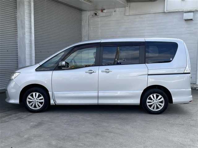 日産 セレナ ハイウェイスター Vセレクション 茨城県 2012(平24)年 6.7万km ブリリアントシルバー (株)IDOMが運営する【じしゃロン水戸店】の自社ローン専用車両になりますこちらは現金またはオートローンご利用時の価格です。自社ローンご希望の方は別途その旨お申付け下さい/社外メモリナビ/バックカメラ/クルーズコントロール/両側パワースライドドア/アイドリングストップ/オートライト/フォグランプ/ETC