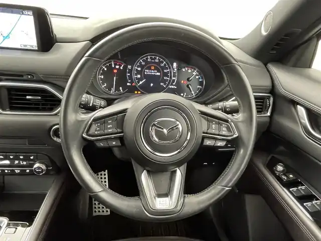 マツダ ＣＸ－５ XD エクスクルーシブモード 熊本県 2019(平31)年 6.8万km ジェットブラックマイカ 純正ナビ/（AM/FM/USB/CD/DVD/AUX/BT/フルセグ）/レーダークルーズコントロール/前後コーナーセンサー/衝突軽減ブレーキ/ブラインドスポットモニター/バック+全方位カメラ/BOSEサウンドシステム/ETC/社外前後ドライブレコーダー/レザーシート/D+N席パワーシート/D+N席シートヒーター/D+N席エアシート/D席メモリーシート/ヒートステアリング/電動リアゲート/純正フロアマット/純正19インチアルミホイール/オートライト/LEDヘッドライト/フォグランプ/4WD/MT付きAT/ステアリングスイッチ/プッシュスタート/スマートキー/スペアキー×1/電動パーキングブレーキ/オートホールド/オート電動格納ミラー/アイドリングストップ/DUALオートエアコン/横滑り防止装置/ISO FIX/W+サイド+カーテンエアバッグ/取扱説明書