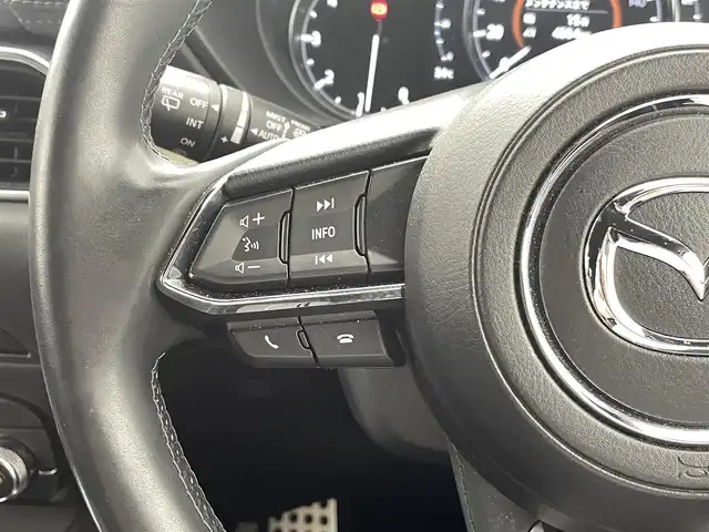 マツダ ＣＸ－５ XD エクスクルーシブモード 熊本県 2019(平31)年 6.8万km ジェットブラックマイカ 純正ナビ/（AM/FM/USB/CD/DVD/AUX/BT/フルセグ）/レーダークルーズコントロール/前後コーナーセンサー/衝突軽減ブレーキ/ブラインドスポットモニター/バック+全方位カメラ/BOSEサウンドシステム/ETC/社外前後ドライブレコーダー/レザーシート/D+N席パワーシート/D+N席シートヒーター/D+N席エアシート/D席メモリーシート/ヒートステアリング/電動リアゲート/純正フロアマット/純正19インチアルミホイール/オートライト/LEDヘッドライト/フォグランプ/4WD/MT付きAT/ステアリングスイッチ/プッシュスタート/スマートキー/スペアキー×1/電動パーキングブレーキ/オートホールド/オート電動格納ミラー/アイドリングストップ/DUALオートエアコン/横滑り防止装置/ISO FIX/W+サイド+カーテンエアバッグ/取扱説明書