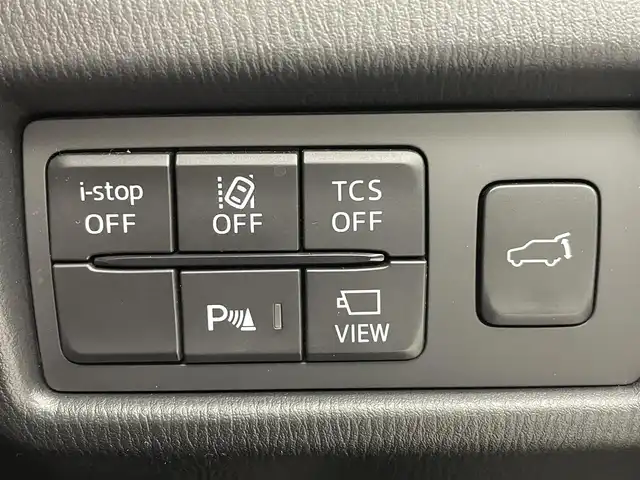 マツダ ＣＸ－５ XD エクスクルーシブモード 熊本県 2019(平31)年 6.8万km ジェットブラックマイカ 純正ナビ/（AM/FM/USB/CD/DVD/AUX/BT/フルセグ）/レーダークルーズコントロール/前後コーナーセンサー/衝突軽減ブレーキ/ブラインドスポットモニター/バック+全方位カメラ/BOSEサウンドシステム/ETC/社外前後ドライブレコーダー/レザーシート/D+N席パワーシート/D+N席シートヒーター/D+N席エアシート/D席メモリーシート/ヒートステアリング/電動リアゲート/純正フロアマット/純正19インチアルミホイール/オートライト/LEDヘッドライト/フォグランプ/4WD/MT付きAT/ステアリングスイッチ/プッシュスタート/スマートキー/スペアキー×1/電動パーキングブレーキ/オートホールド/オート電動格納ミラー/アイドリングストップ/DUALオートエアコン/横滑り防止装置/ISO FIX/W+サイド+カーテンエアバッグ/取扱説明書