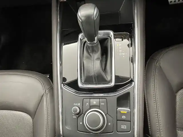 マツダ ＣＸ－５ XD エクスクルーシブモード 熊本県 2019(平31)年 6.8万km ジェットブラックマイカ 純正ナビ/（AM/FM/USB/CD/DVD/AUX/BT/フルセグ）/レーダークルーズコントロール/前後コーナーセンサー/衝突軽減ブレーキ/ブラインドスポットモニター/バック+全方位カメラ/BOSEサウンドシステム/ETC/社外前後ドライブレコーダー/レザーシート/D+N席パワーシート/D+N席シートヒーター/D+N席エアシート/D席メモリーシート/ヒートステアリング/電動リアゲート/純正フロアマット/純正19インチアルミホイール/オートライト/LEDヘッドライト/フォグランプ/4WD/MT付きAT/ステアリングスイッチ/プッシュスタート/スマートキー/スペアキー×1/電動パーキングブレーキ/オートホールド/オート電動格納ミラー/アイドリングストップ/DUALオートエアコン/横滑り防止装置/ISO FIX/W+サイド+カーテンエアバッグ/取扱説明書