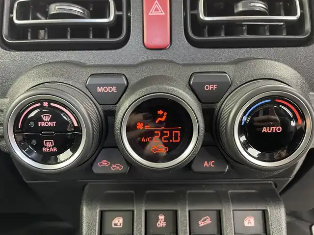 スズキ ジムニー XC 富山県 2023(令5)年 2.1万km ブルーイッシュブラックパール3 社外ディスプレイオーディオ（AM/FM/BT）/バックカメラ/ETC/シートヒーター/衝突被害軽減システム/クルーズコントロール/レーンキープアシスト/横滑り防止装置/アイドリングストップ/純正アルミホイール/社外フロアマット/オートLEDライト/フォグライト/革巻きステアリング/ステアリングスイッチ/スマートキー/スペアキー