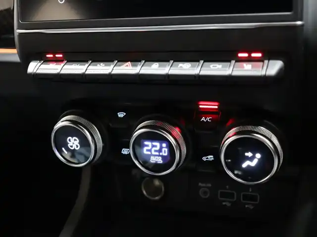 ルノー ルノー アルカナ RSライン E-テックハイブリッド 静岡県 2022(令4)年 3.3万km オレンジ 純正ディスプレイオーディオ/Apple Carplay/ACC/LKA/BSM/デジタルインナーミラー/前後ドラレコ/360°カメラ/前席シートヒーター/前席パワーシート/衝突軽減ブレーキ/LEDヘッドライト/カラー　EQB　オランジュバレンシアＭ/ワイヤレス充電/ETC