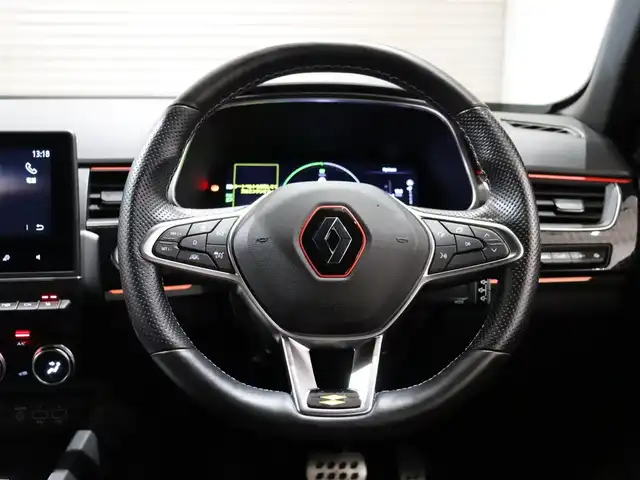 ルノー ルノー アルカナ RSライン E-テックハイブリッド 静岡県 2022(令4)年 3.3万km オレンジ 純正ディスプレイオーディオ/Apple Carplay/ACC/LKA/BSM/デジタルインナーミラー/前後ドラレコ/360°カメラ/前席シートヒーター/前席パワーシート/衝突軽減ブレーキ/LEDヘッドライト/カラー　EQB　オランジュバレンシアＭ/ワイヤレス充電/ETC