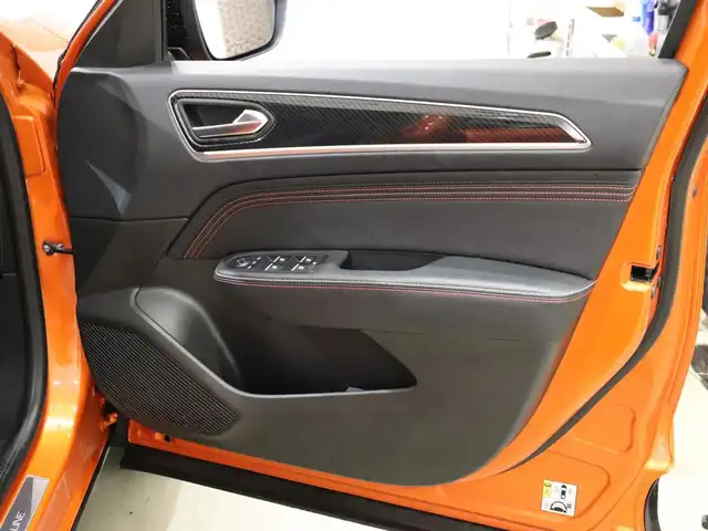 ルノー ルノー アルカナ RSライン E-テックハイブリッド 静岡県 2022(令4)年 3.3万km オレンジ 純正ディスプレイオーディオ/Apple Carplay/ACC/LKA/BSM/デジタルインナーミラー/前後ドラレコ/360°カメラ/前席シートヒーター/前席パワーシート/衝突軽減ブレーキ/LEDヘッドライト/カラー　EQB　オランジュバレンシアＭ/ワイヤレス充電/ETC