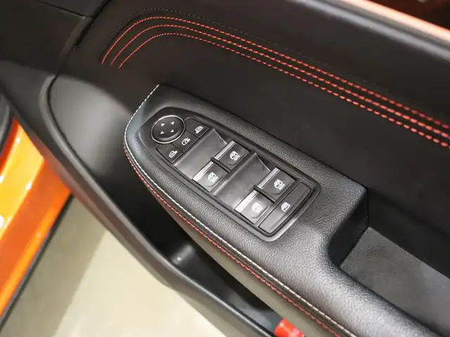 ルノー ルノー アルカナ RSライン E-テックハイブリッド 静岡県 2022(令4)年 3.3万km オレンジ 純正ディスプレイオーディオ/Apple Carplay/ACC/LKA/BSM/デジタルインナーミラー/前後ドラレコ/360°カメラ/前席シートヒーター/前席パワーシート/衝突軽減ブレーキ/LEDヘッドライト/カラー　EQB　オランジュバレンシアＭ/ワイヤレス充電/ETC