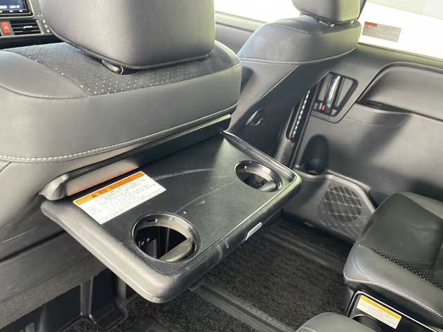 トヨタ ヴォクシー ハイブリッド ZS 煌Ⅲ 沖縄県 2021(令3)年 4.5万km イナズマスパーキングブラックガラスフレーク 純正９インチナビ(NSZT-Y68T)/(フルセグ　ＤＶＤ　Ｂｌｕｅｔｏｏｔｈ)/ビルトインＥＴＣ/前後ドライブレコーダー/ＴＳＳ　/ステアスイッチ　/両側パワースライドドア　/ハーフレザーシート /シートヒーター　/USBポート/ハーフレザー　/ウィンカーミラー　/ＬＥＤヘッドライト