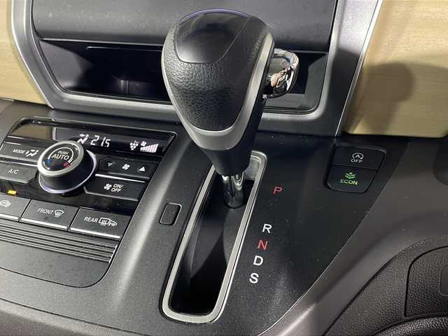ホンダ フリード G ホンダセンシング 福岡県 2018(平30)年 4.7万km ホワイトオーキッドパール 両側パワースライドドア /レーダークルーズコントロール /衝突軽減ブレーキ /横滑り防止装置 /レーンアシスト /SDナビフルセグTVBluetooth /バックカメラ /ビルドインETC /純正フロアマット /ホンダセンシング/プッシュスタートボタン/スマートキー