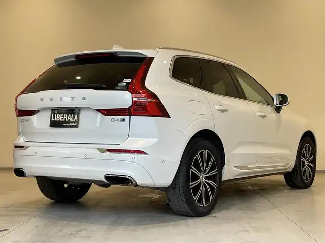 ボルボ ＸＣ６０ D4 AWD インスクリプション 熊本県 2020(令2)年 4.7万km クリスタルホワイトP 純正ナビ（Bluetooth、USB、AppleCarPlay、地デジ）/360°カメラ/HUD/革シート/パワーシート/ベンチレーション/シートヒーター/コーナーセンサー/パワーバックドア/純正19インチアルミホイール/LEDヘッドライト