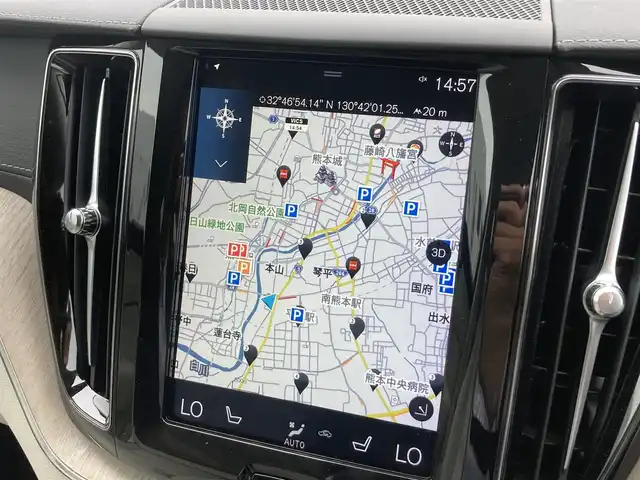 ボルボ ＸＣ６０ D4 AWD インスクリプション 熊本県 2020(令2)年 4.7万km クリスタルホワイトP 純正ナビ（Bluetooth、USB、AppleCarPlay、地デジ）/360°カメラ/HUD/革シート/パワーシート/ベンチレーション/シートヒーター/コーナーセンサー/パワーバックドア/純正19インチアルミホイール/LEDヘッドライト