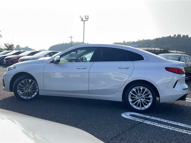 ＢＭＷ ２１８ｉ グランクーペ プレイ 千葉県 2020(令2)年 2万km パール ナビ　バックカメラ　黒革シート　パワーシート　シートヒーター　ＵＳＢ　ＢＴ　スクリーンミラーリング　ミラーＥＴＣ　ドラレコ　ＬＥＤライト　オートライト　ソナー　１７インチＡＷ　ターボ スマートキー