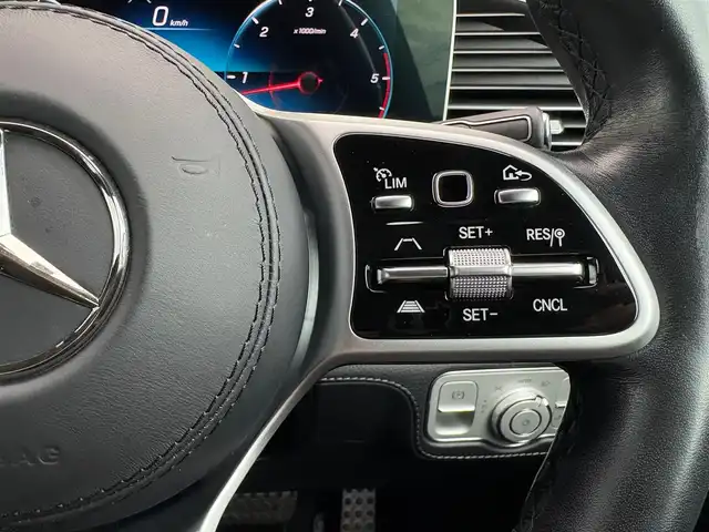 メルセデス・ベンツ ＧＬＳ４００ｄ 4マチック AMGライン 石川県 2020(令2)年 3.3万km 白 サンルーフ/黒革シート/シートベンチレーション/Ｂｕｒｍｅｓｔｅｒサウンド/衝突軽減ブレーキ/アダプティブクルーズコントロール/ブラインドスポット/純正ナビ/フルセグＴＶ/３６０カメラ/ソフトクローズドア