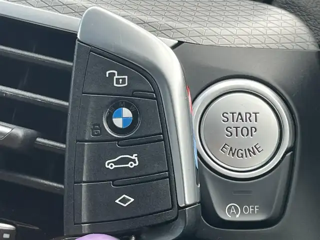 ＢＭＷ Ｘ３ xDrive20d Mスポーツ 静岡県 2020(令2)年 3.9万km 白 アダプティブクルーズコントロール/純正ナビ/（フルセグ/Bluetooth/ CarPlay）/360°カメラ/ヘッドアップディスプレイ/レーンキープアシスト/ブラインドスポットアシスト/コンフォートアクセス/ハーフレザーシート/LEDヘッドライト/オートハイビーム/純正19インチアルミホイール/電動リアゲート/ワイヤレス充電/パワーシート/シートヒーター/ドライビングアシスト＋/パーキングアシスト＋