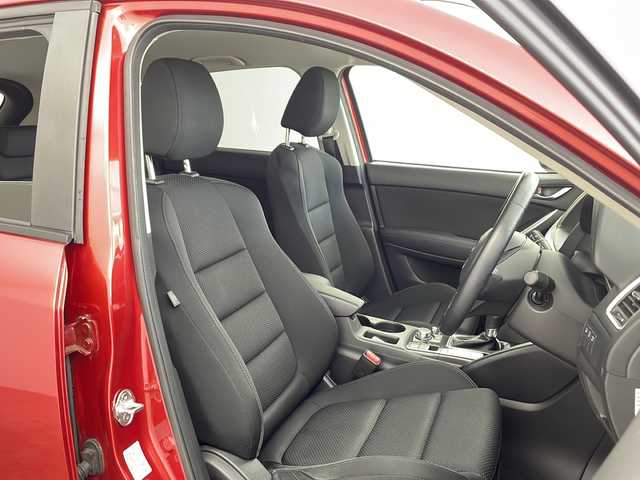 マツダ ＣＸ－５ XD 兵庫県 2015(平27)年 7.7万km ソウルレッドプレミアムメタリック ・ワンオーナー車/・純正メモリナビ/・Bluetooth/DVD/CD/フルセグテレビ/・ビルドインETC/・前後ドライブレコーダー/・バックカメラ/・電動パーキングブレーキ/・クルーズコントロール/・盗難防止装置/・純正フロアマット/・革巻きステアリング/・ステアリングリモコン/・LEDオートライト/・純正17インチアルミホイール/・ウインカーミラー/・電動格納ミラー/・USBサポート/・W＋サイドエアバッグ/・カーテンエアバッグ/・プッシュスタートボタン/・スマートキー