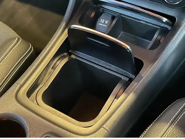 メルセデス・ベンツ Ａ１８０ AMG スタイル 愛知県 2018(平30)年 1.8万km カルサイトホワイト 純正ナビ /フルセグTV /バックカメラ /CD/DVD再生/Bluetooth/AppleCarPlay/USB/レーダーセーフティパッケージ /ACC /ブラインドスポット /レーンキープ/キーレスゴー /黒半革 /シートヒーター /純正18インチアルミホイール/LEDヘッドライト