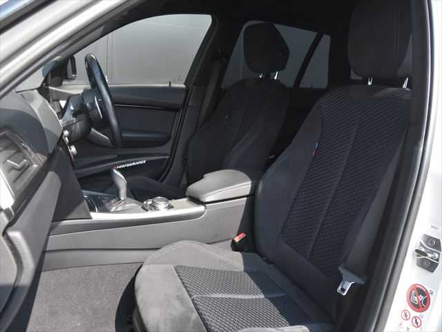 ＢＭＷ ３２０ｄ 和歌山県 2016(平28)年 5.2万km アルピンホワイトⅢ ACC /純ナビ /Bカメ /前後ドラレコ /純18incAW /オートテールゲート /レーンキープアシスト /衝突軽減 /コンフォートアクセス /パワーシート /パドルシフト /リアセンサー  /LEDライト /Bluetoothオーディオ /ETC