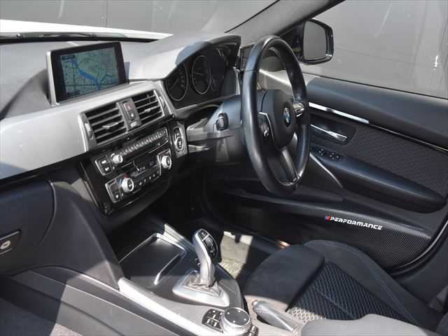 ＢＭＷ ３２０ｄ 和歌山県 2016(平28)年 5.2万km アルピンホワイトⅢ ACC /純ナビ /Bカメ /前後ドラレコ /純18incAW /オートテールゲート /レーンキープアシスト /衝突軽減 /コンフォートアクセス /パワーシート /パドルシフト /リアセンサー  /LEDライト /Bluetoothオーディオ /ETC