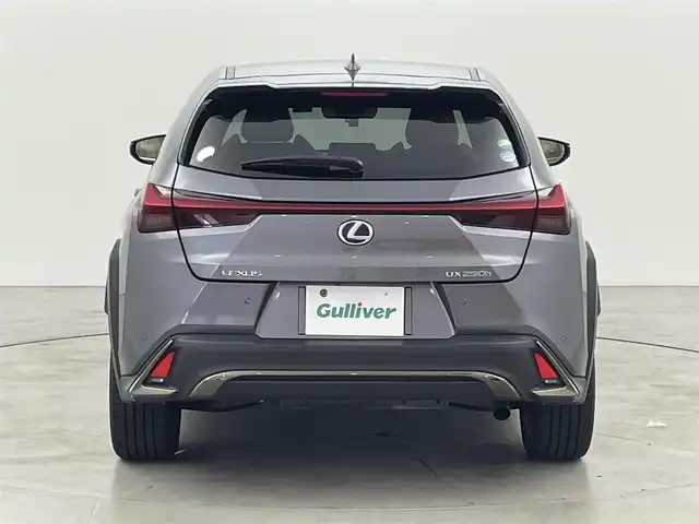 レクサス ＵＸ 250h Fスポーツ 福岡県 2019(令1)年 1.9万km マーキュリーグレーマイカ 純正１０．３型ナビ　/全方位カメラ　/ＥＴＣ２．０　/前後ドライブレコーダー　/レーダークルーズコントロール　/コーナーセンサー　/衝突被害軽減ブレーキ　/レーンキープ　/ＢＳＭ　/ＰＫＳＢ　/ＭＴモード付き　/本革シート　/パワーシート　/シートヒーター／ベンチレーション　/ステアリングヒーター　/パワーバックドア