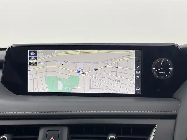 レクサス ＵＸ 250h Fスポーツ 福岡県 2019(令1)年 1.9万km マーキュリーグレーマイカ 純正１０．３型ナビ　/全方位カメラ　/ＥＴＣ２．０　/前後ドライブレコーダー　/レーダークルーズコントロール　/コーナーセンサー　/衝突被害軽減ブレーキ　/レーンキープ　/ＢＳＭ　/ＰＫＳＢ　/ＭＴモード付き　/本革シート　/パワーシート　/シートヒーター／ベンチレーション　/ステアリングヒーター　/パワーバックドア