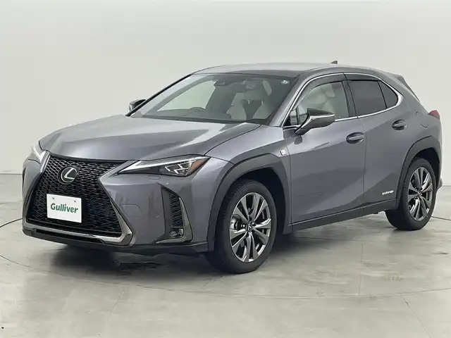 レクサス ＵＸ 250h Fスポーツ 福岡県 2019(令1)年 1.9万km マーキュリーグレーマイカ 純正１０．３型ナビ　/全方位カメラ　/ＥＴＣ２．０　/前後ドライブレコーダー　/レーダークルーズコントロール　/コーナーセンサー　/衝突被害軽減ブレーキ　/レーンキープ　/ＢＳＭ　/ＰＫＳＢ　/ＭＴモード付き　/本革シート　/パワーシート　/シートヒーター／ベンチレーション　/ステアリングヒーター　/パワーバックドア