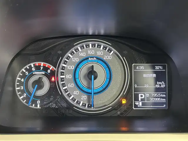 スズキ クロスビー HYBRID MZ 千葉県 2020(令2)年 3.1万km クラレットレッドメタリック 禁煙車/スズキセーフティサポート/・デュアルカメラブレーキサポート/・誤発進抑制機能/・後退時ブレーキサポート/・後方誤発進抑制機能/・車線維持支援機能/・車線逸脱警報機能/・ふらつき警報機能/・先行車発進お知らせ機能/・先行車発進お知らせ機能/・クルーズコントロール/純正8インチナビ/CD/DVD/Bluetooth/フルセグ/アラウンドビューモニター/クルーズコントロール/LEDオートライト/シートヒーター/純正16インチアルミホイール/パドルシフト/オートエアコン/アイドリングストップ/プッシュスタート/スマートキー