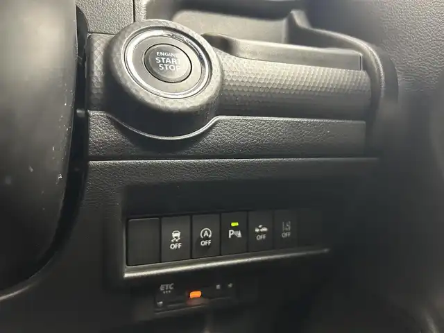 スズキ クロスビー HYBRID MZ 千葉県 2020(令2)年 3.1万km クラレットレッドメタリック 禁煙車/スズキセーフティサポート/・デュアルカメラブレーキサポート/・誤発進抑制機能/・後退時ブレーキサポート/・後方誤発進抑制機能/・車線維持支援機能/・車線逸脱警報機能/・ふらつき警報機能/・先行車発進お知らせ機能/・先行車発進お知らせ機能/・クルーズコントロール/純正8インチナビ/CD/DVD/Bluetooth/フルセグ/アラウンドビューモニター/クルーズコントロール/LEDオートライト/シートヒーター/純正16インチアルミホイール/パドルシフト/オートエアコン/アイドリングストップ/プッシュスタート/スマートキー