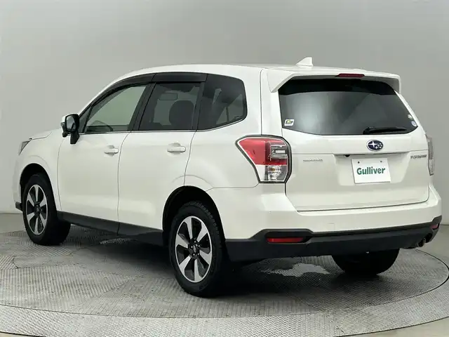 スバル フォレスター 2．0i－L アイサイト アドバン 道央・札幌 2017(平29)年 6.4万km クリスタルホワイトP ・４WD/・社外ナビ/　CD/DVD/SD/BT/フルセグ/・バックカメラ/・ETC/・アイサイト/・レーダークルーズコントロール/・レーンキープアシスト/・クリアランスソナー/・SI-DRIVE/・X-MODE/・LEDヘッドライト/・LEDアクセサリーライナー/・プッシュスタート/・スマートキー/・純正フロアマット/・ドアバイザー