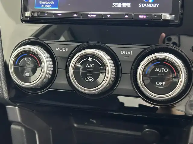 スバル フォレスター 2．0i－L アイサイト アドバン 道央・札幌 2017(平29)年 6.4万km クリスタルホワイトP ・４WD/・社外ナビ/　CD/DVD/SD/BT/フルセグ/・バックカメラ/・ETC/・アイサイト/・レーダークルーズコントロール/・レーンキープアシスト/・クリアランスソナー/・SI-DRIVE/・X-MODE/・LEDヘッドライト/・LEDアクセサリーライナー/・プッシュスタート/・スマートキー/・純正フロアマット/・ドアバイザー