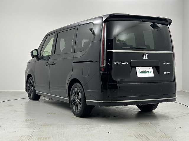 ホンダ ステップワゴン スパーダ eHEV 茨城県 2025(令7)年 0.1千km クリスタルブラックパール 登録済未使用車/11.4インチナビHondaコネクトナビ［LXM-247VFLi］/・Bluetooth/CD/DVD/フルセグTV/パワーテールゲート/バックカメラ/両側電動スライドドア/Honda SENSING/・衝突軽減ブレーキ/・先行車発進お知らせ機能/・歩行者事故軽減ステアリング/・路外逸脱抑制機能/・標識認識機能/・渋滞追従機能付アダプティブクルーズコントロール/・車線維持支援システム/・トラフィックジャムアシスト/・ブラインドスポットインフォメーション/・誤発進抑制機能/・オートハイビーム/・アダプティブドライビングビーム/2列目オットマン/2列目テーブル/全列USBチャージャー/純正16インチAW
