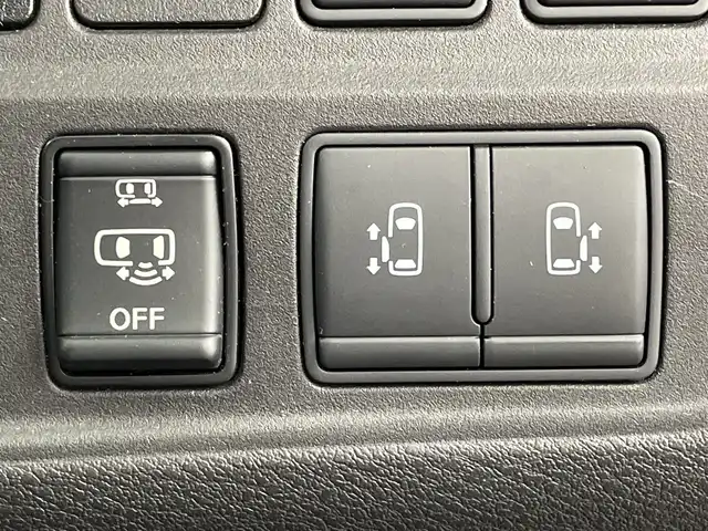 日産 セレナ ハイウェイスター Vセレクション 群馬県 2018(平30)年 3.3万km ブリリアントホワイトパール 純正９型ナビ　全周囲カメラ　クルーズコントロール　車線逸脱警報　衝突被害軽減ブレーキ　コーナーセンサー　両側パワースライドドア　ＬＥＤヘッドライト　ドライブレコーダー　ＥＴＣ　純正アルミホイール