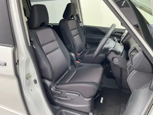 日産 セレナ ハイウェイスター Vセレクション 群馬県 2018(平30)年 3.3万km ブリリアントホワイトパール 純正９型ナビ　全周囲カメラ　クルーズコントロール　車線逸脱警報　衝突被害軽減ブレーキ　コーナーセンサー　両側パワースライドドア　ＬＥＤヘッドライト　ドライブレコーダー　ＥＴＣ　純正アルミホイール