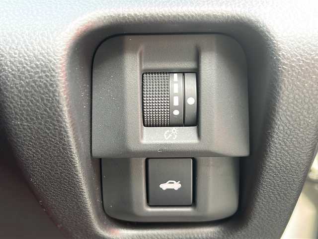 トヨタ ＧＲ８６ RZ 三重県 2022(令4)年 4.5万km クリスタルホワイトパール 純正ナビ/バックカメラ/ハーフレザーシート/ETC/スペアキー/前方ドライブレコーダー/前席シートヒーター/USB給電ポート/革巻きステアリング/ステアリングスイッチ/LEDヘッドライト/オートライト/純正フロアマット/電動格納ミラー/禁煙車